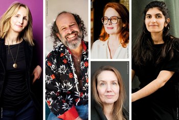 die fünf Autor*innen blicken in die Kamera
